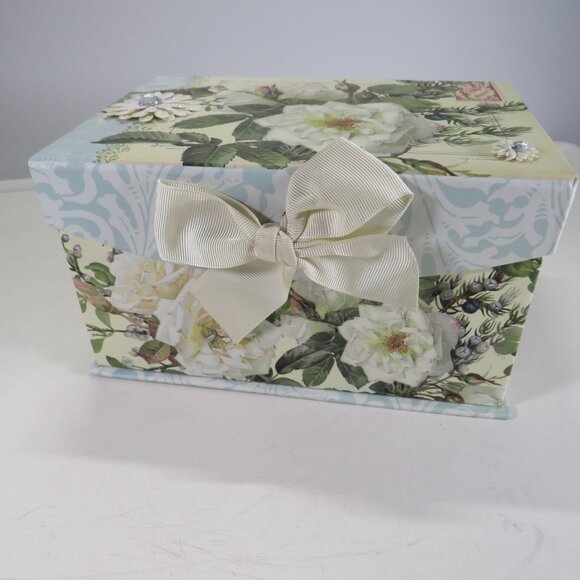 White Rose Gift Box w Magnetic Closure 8x5.5" with glitter, paper flower accents - Picture 4 of 10